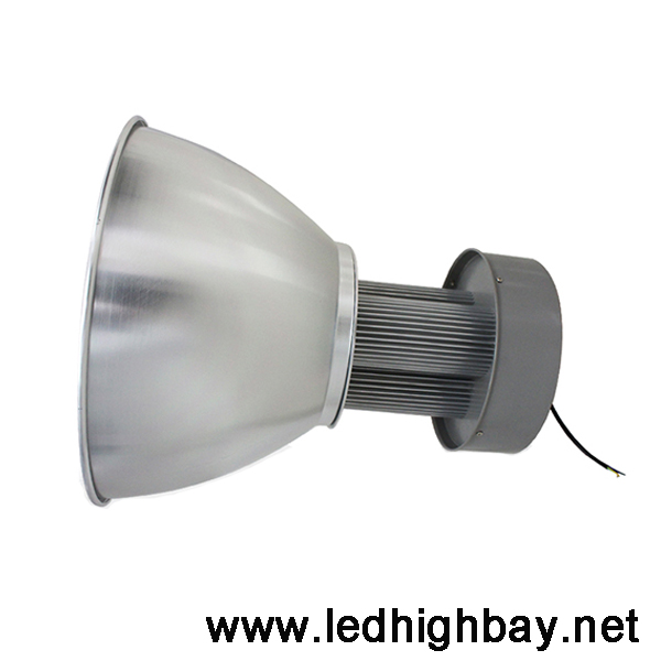 โคมไฮเบย์ LED Iwachi 150w x3 (แสงส้ม)