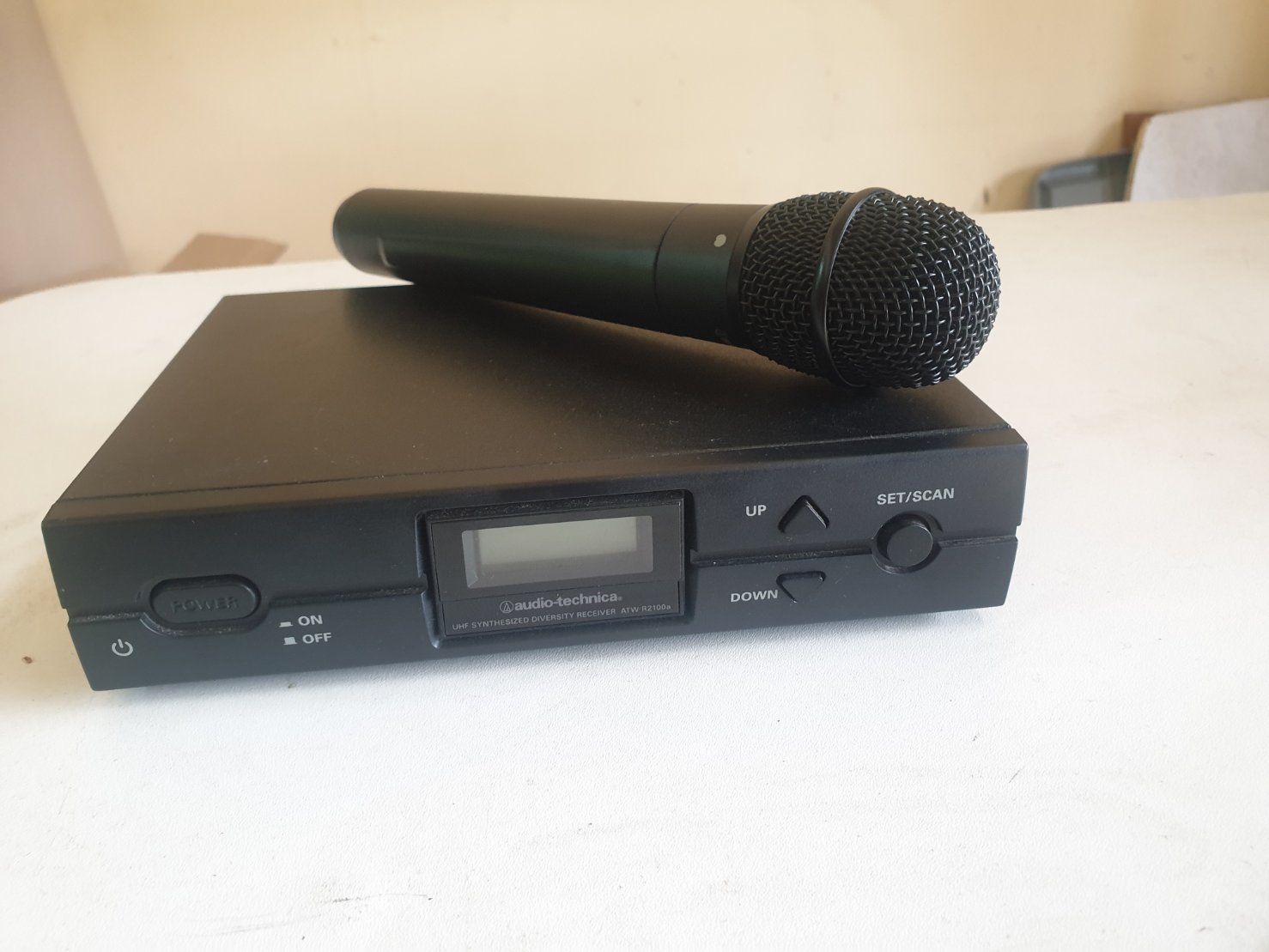 Audio-technica ATW-2100 | ชุดไมโครโฟนไร้สาย ไมค์ลอยแบบไมค์เดี่ยว