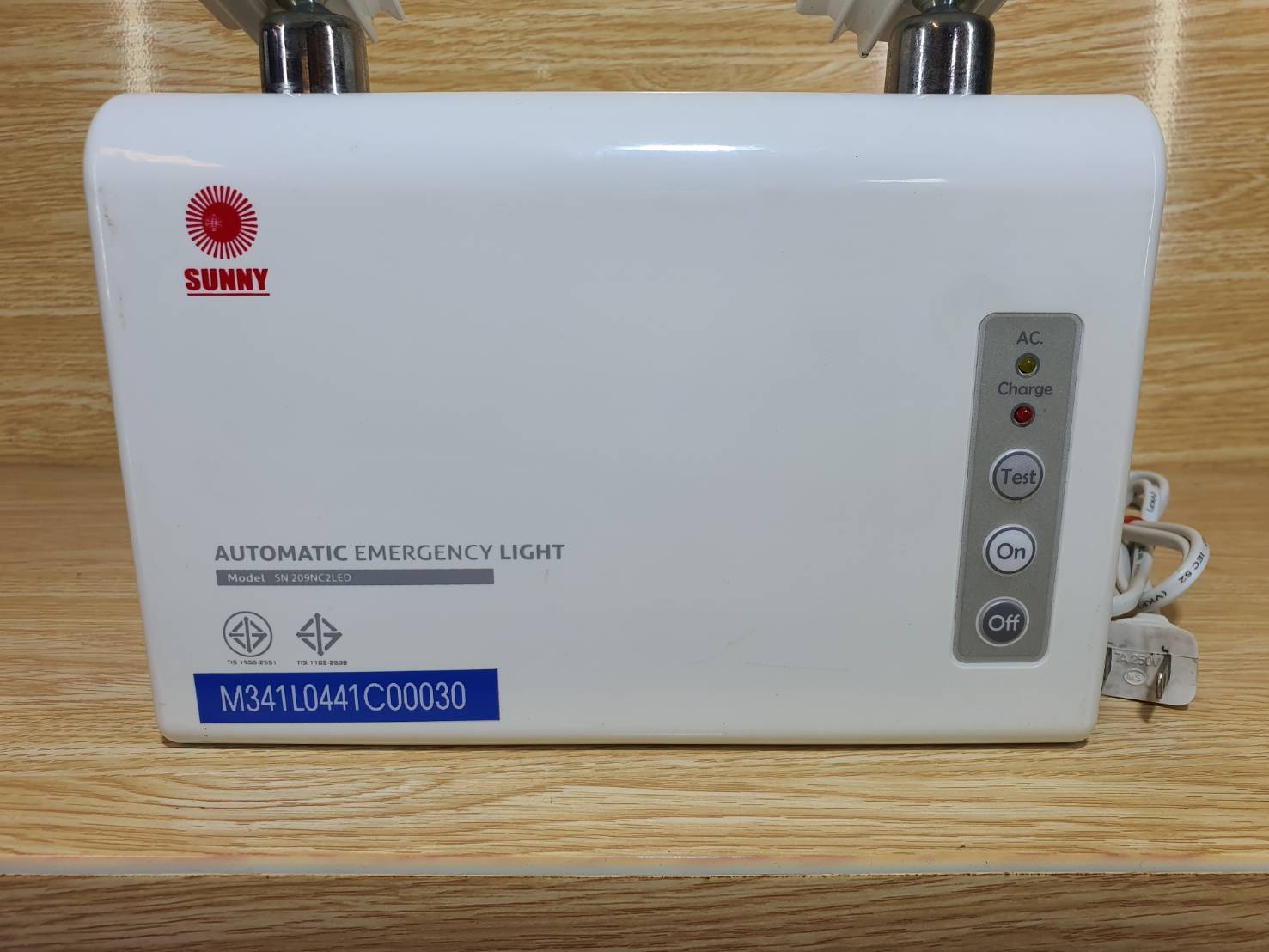 ไฟฉุกเฉิน sunny sn 209nc2led