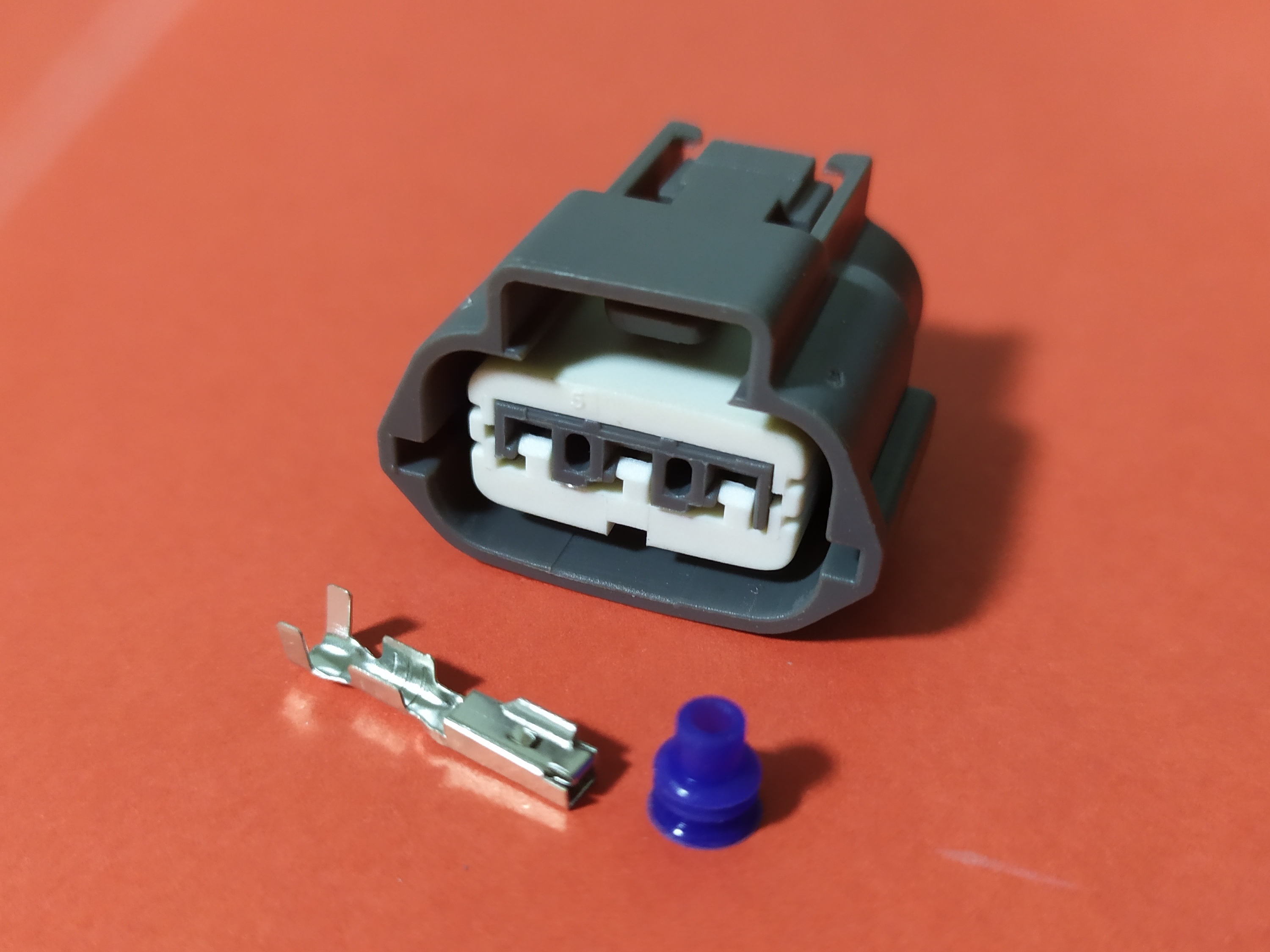 3 พิน เทา Nissan ตัวผู้ #0779