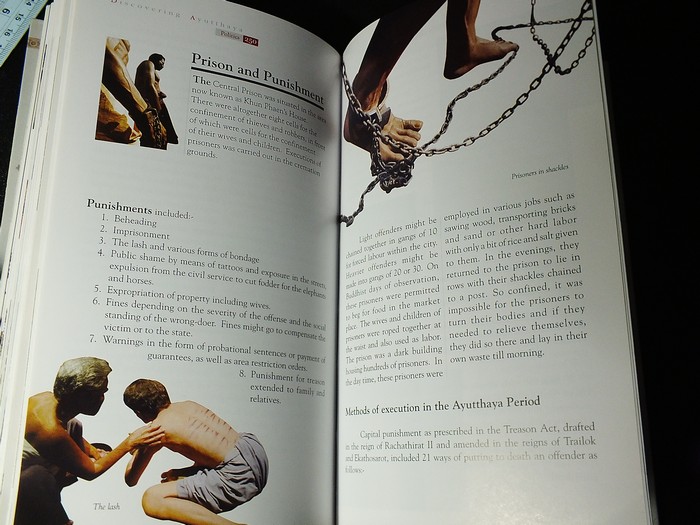 DISCOVERYING AYUTTHAYA อยุธยา BY CHARNVIT KASETSIRI-MICHAEL WRIGHT COPYRIGHT 2007