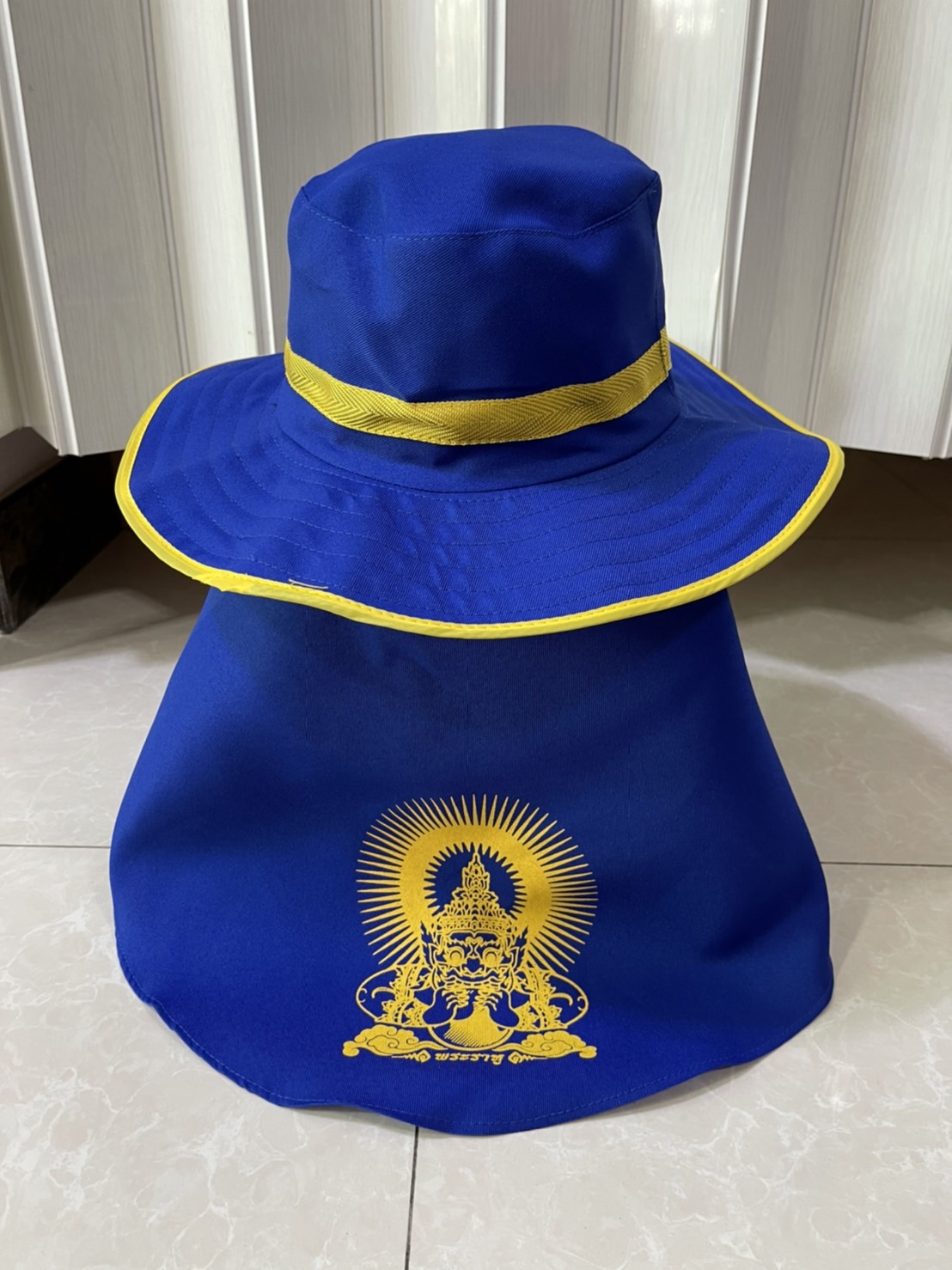 หมวกปีกคลุมหน้าแฟชั่น