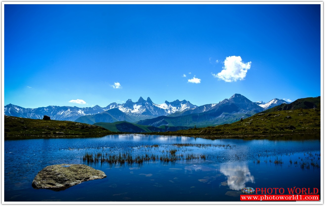 NATURAL วอลเปเปอร์รูปภาพติดผนังสั่งทำ มีภาพให้เลือกกว่า 50,000 ภาพ ออกแบบกราฟฟิค หรือ รูปภาพตามที่ท่านกำหนด ในสไตล์ท่านเอง "custom made"
