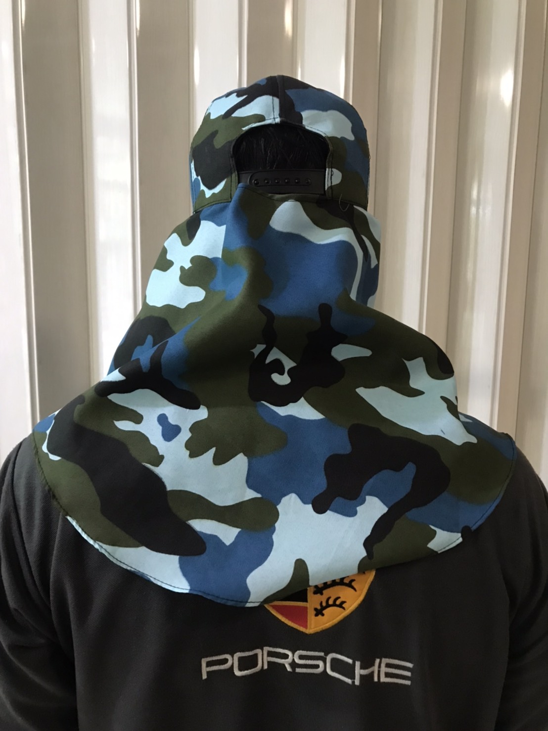 หมวกแก๊ปคลุมหน้าลายทหาร