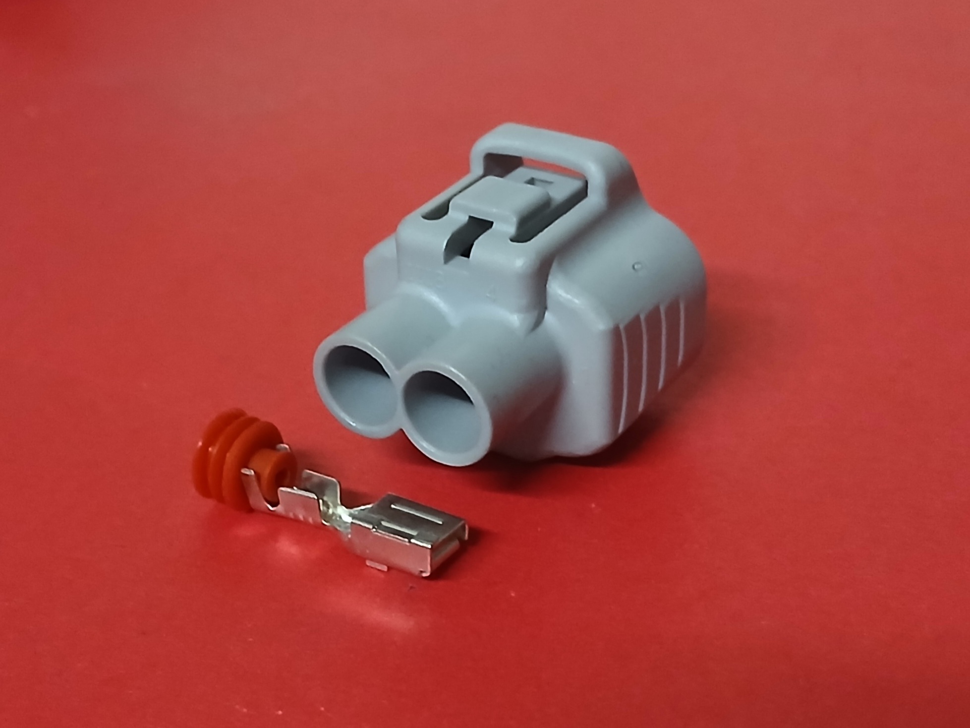 2 พิน พัดลมหม้อน้ำ Toyota 4.8 มม. #0425