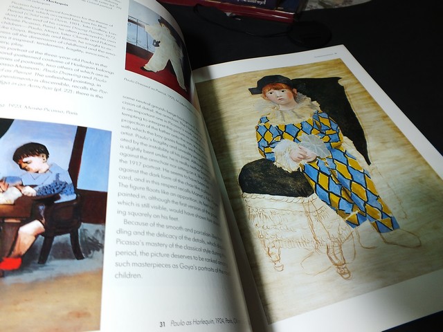 Picasso Museum .The Masterpieces หนา 217 หน้า พิมพ์ปี 1991