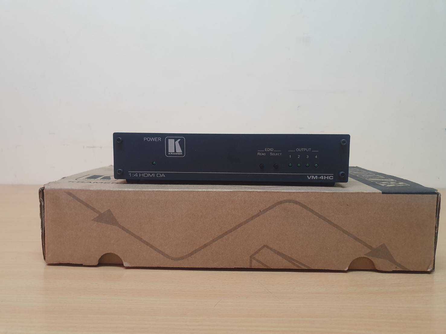 KRAMER VM-4HC