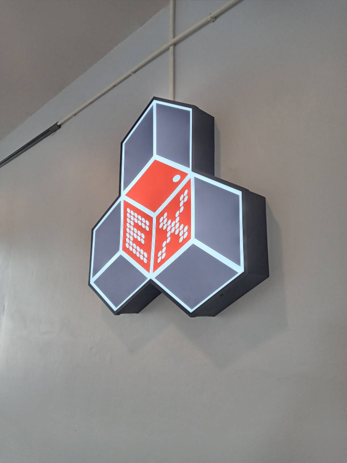 งานติดตั้งป้ายกล่องไฟไดคัท กล่องไฟติดหน้าร้าน สมุทรสาคร