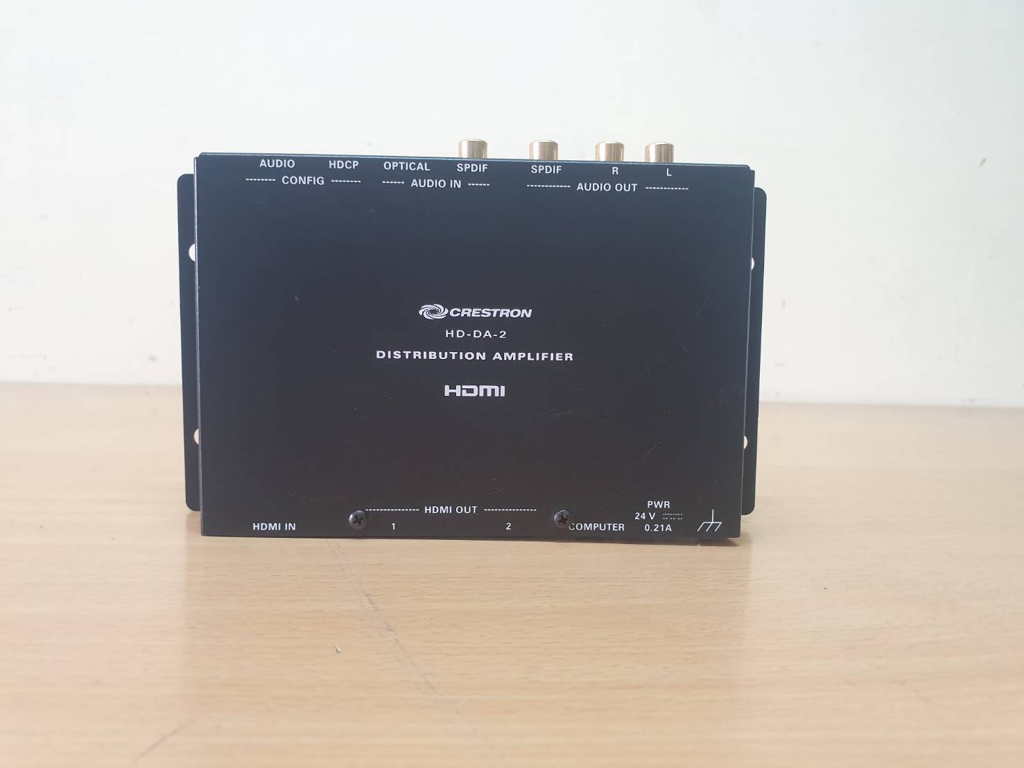 crestron HD-DA-2 แอมพลิฟายเออร์สำหรับเครื่องขยายเสียงกระจาย HDMI & 1-to-2