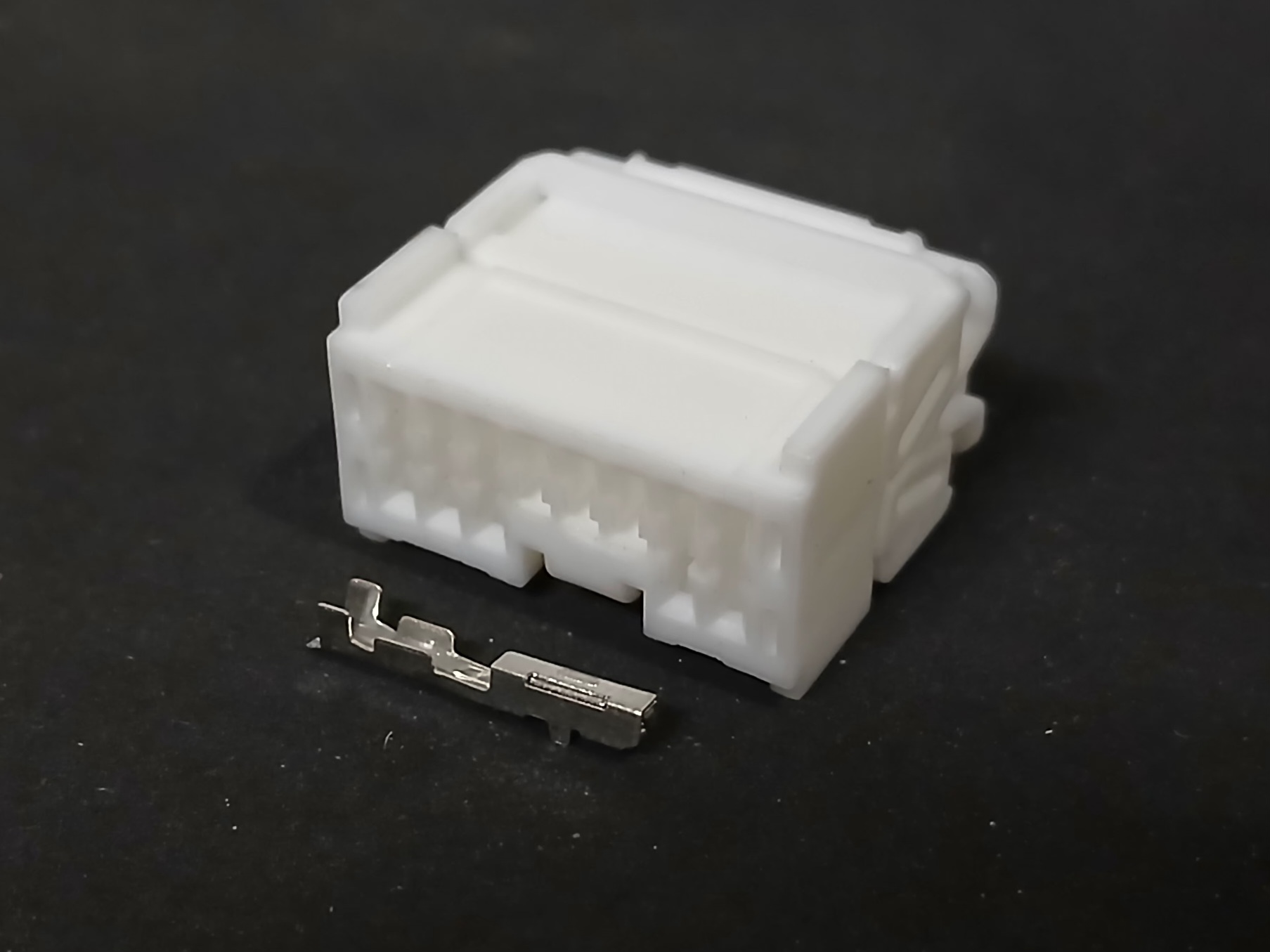 13 พิน ขาว ปรับกระจกมองข้าง Honda. #2784