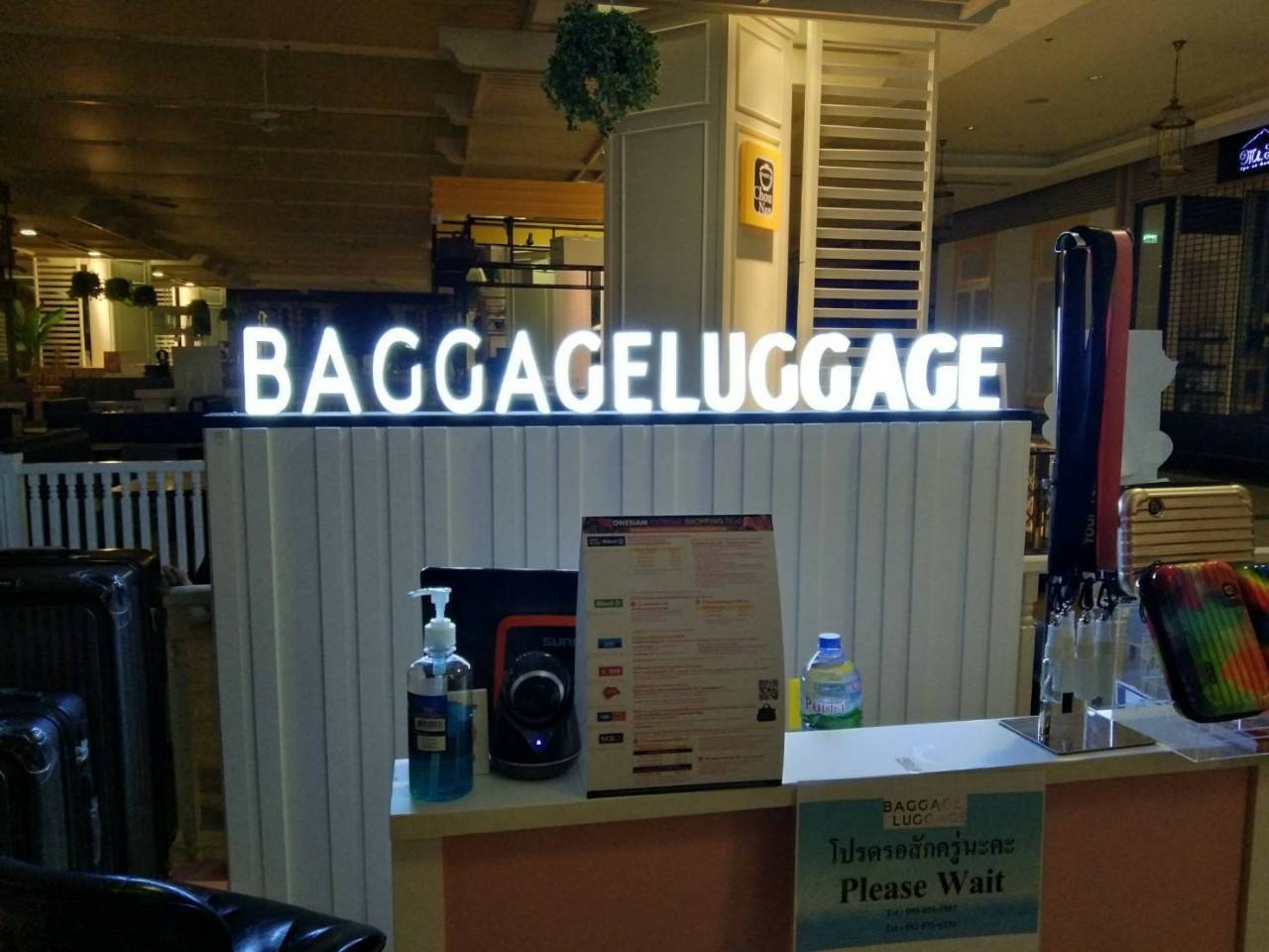 งานป้ายกล่องไฟตกแต่งเคาน์เตอร์ BAGGAGELUGGAGE