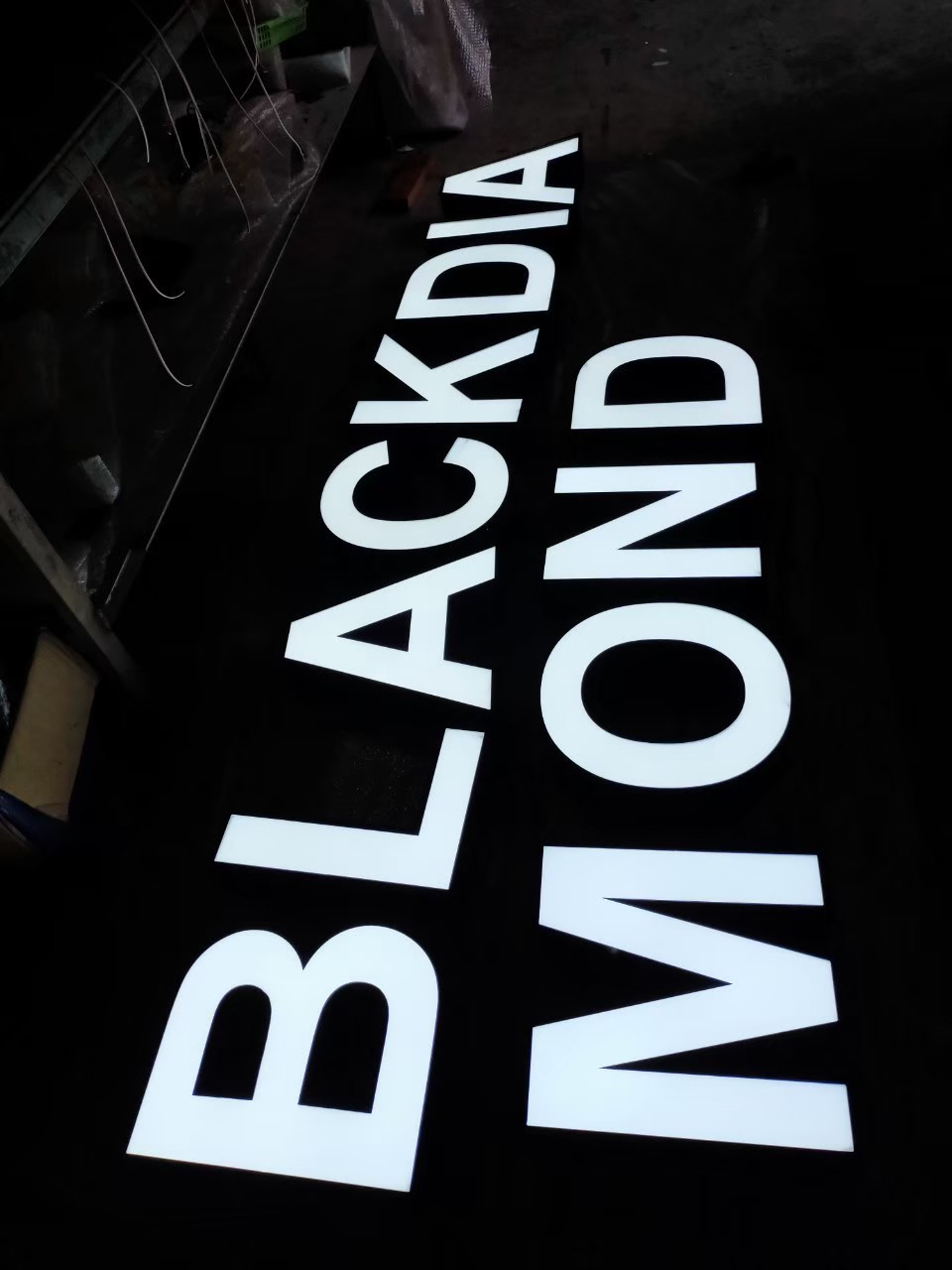 งานป้ายกล่องไฟ