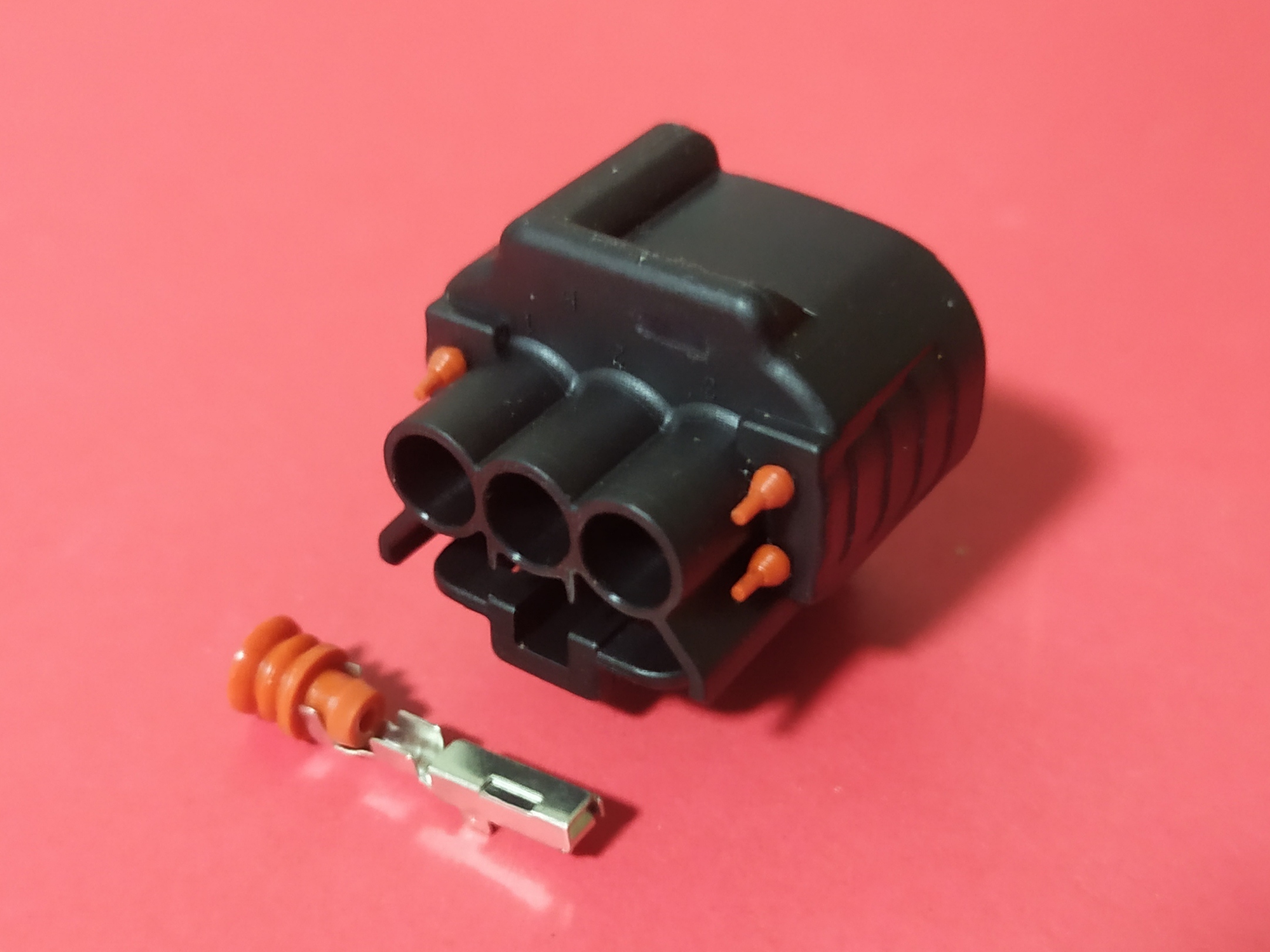 3 พิน ดำ IACV มอเตอร์รอบเดินเบา ร่องซ้าย Toyota #11145