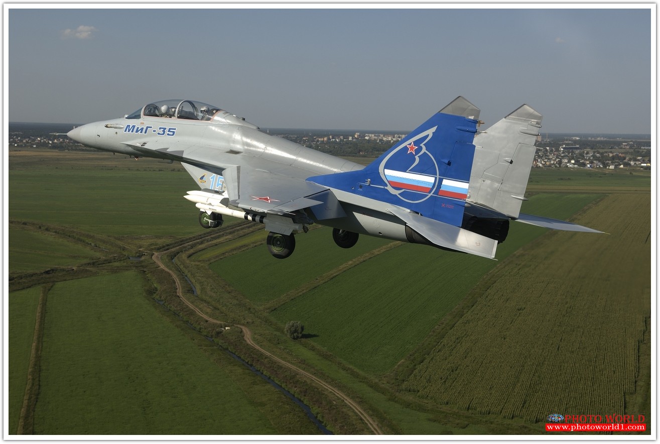 วอลเปเปอร์รูปภาพติดผนังสั่งทำ มีภาพให้เลือกกว่า 50,000 ภาพ ออกแบบกราฟฟิค หรือ รูปภาพตามที่ท่านกำหนด ในสไตล์ท่านเอง "custom made"