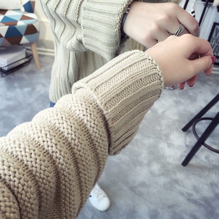 พรีออเดอร์ - เสื้อไหมพรมแฟชั่นทรงหลวม Pre - ST765 (สีครีม)