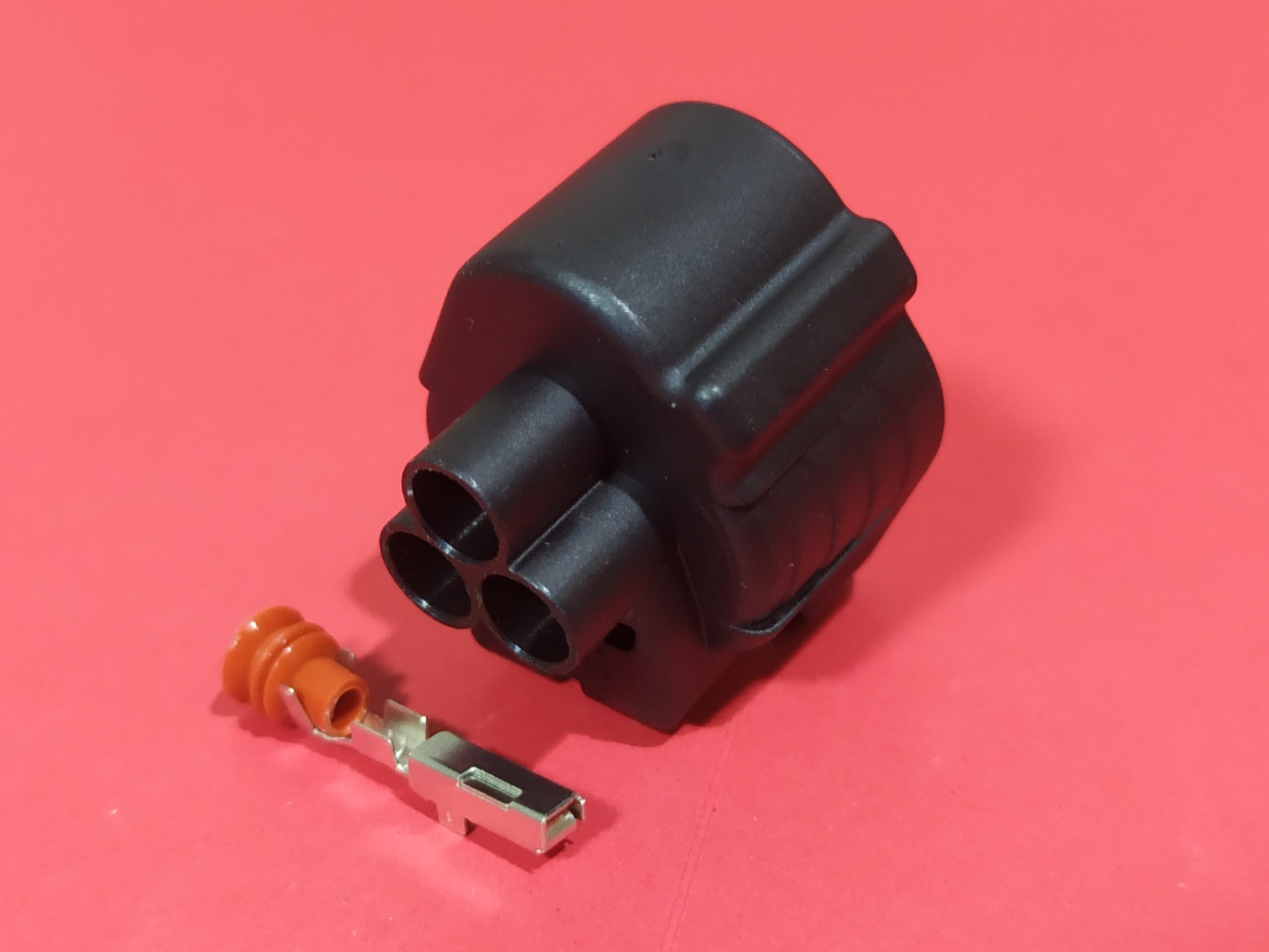 3 พิน ดำ #0179