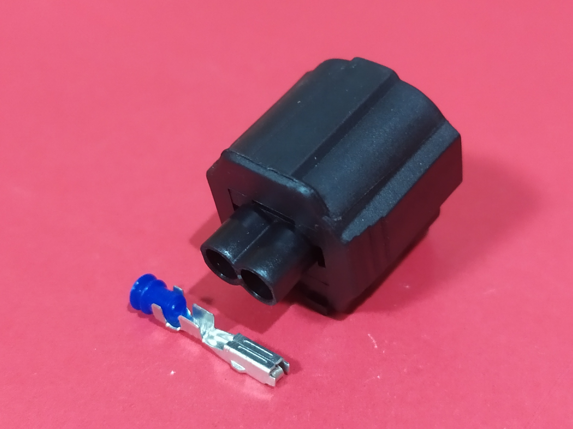 2 พิน ดำ/เหลือง ร่องบน #7022H