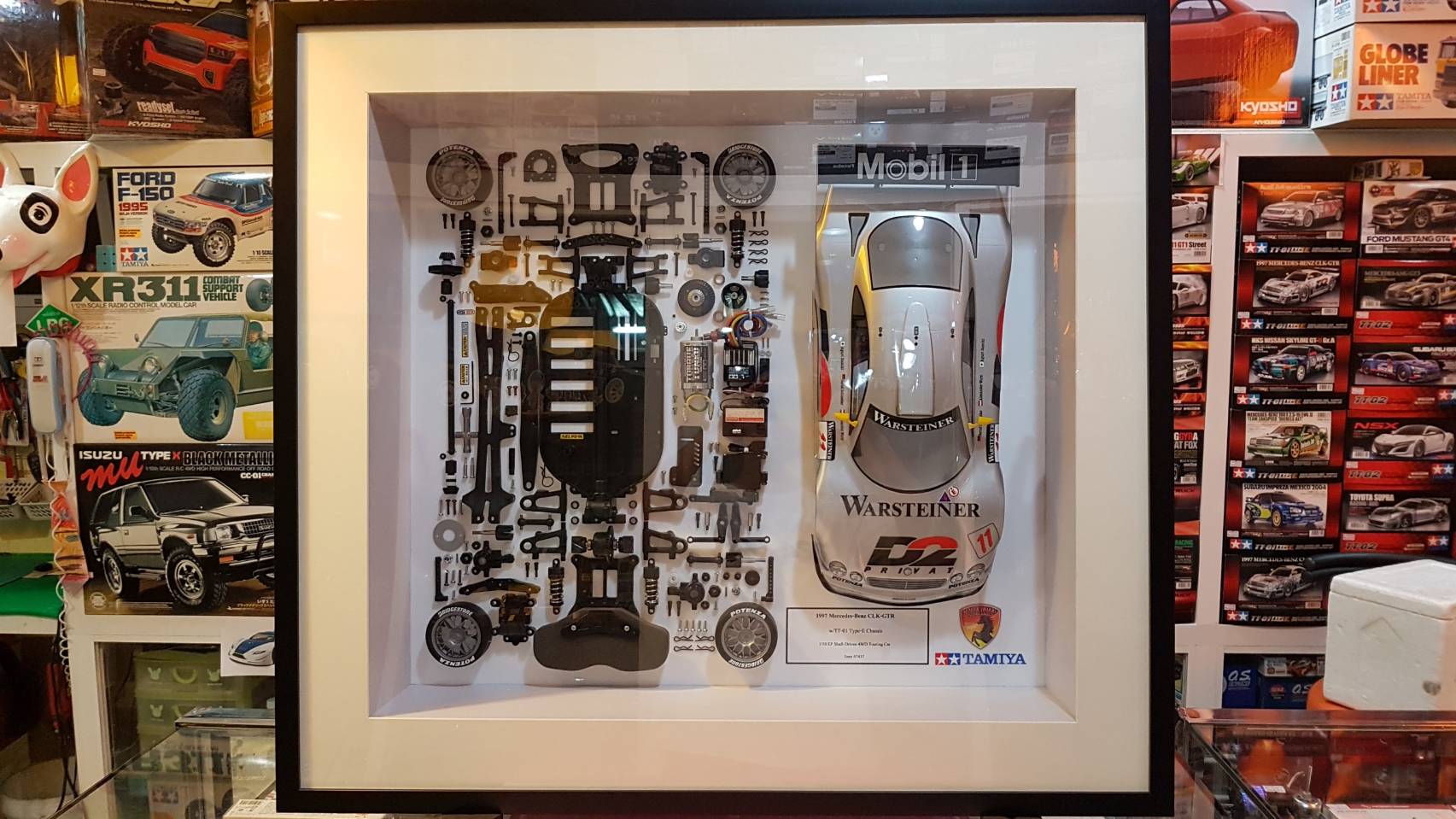 3D Exploded Parts Panel (1997 Mercedes-Benz CLK-GTR)