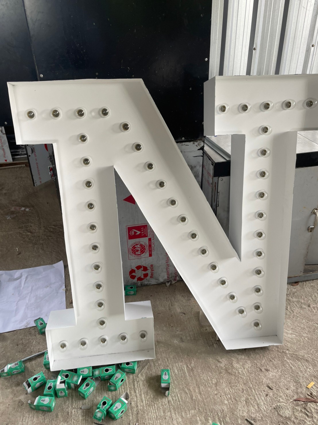 ป้ายกล่องไฟปิงปอง