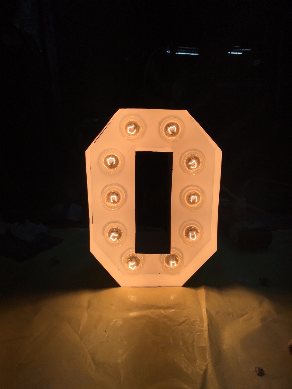 ตัวอักษรไฟปิงปอง