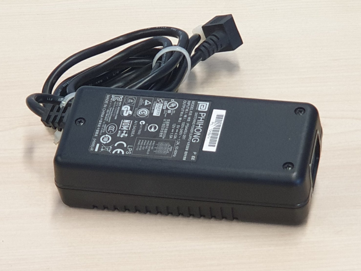 Adapter Phihong PSA45U-201 – 5V, 12V 38 W