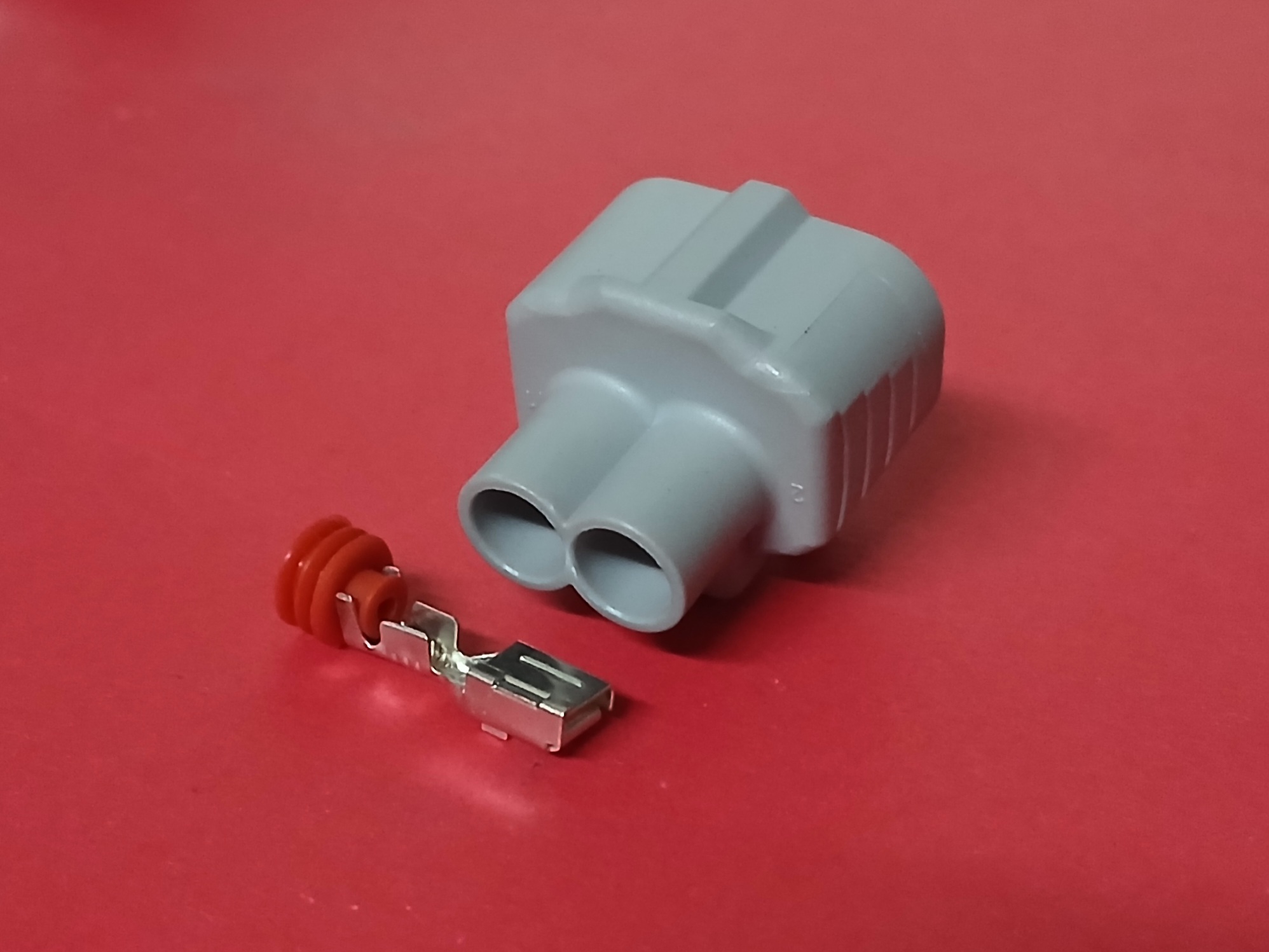 2 พิน พัดลมหม้อน้ำ Toyota 4.8 มม. #0425