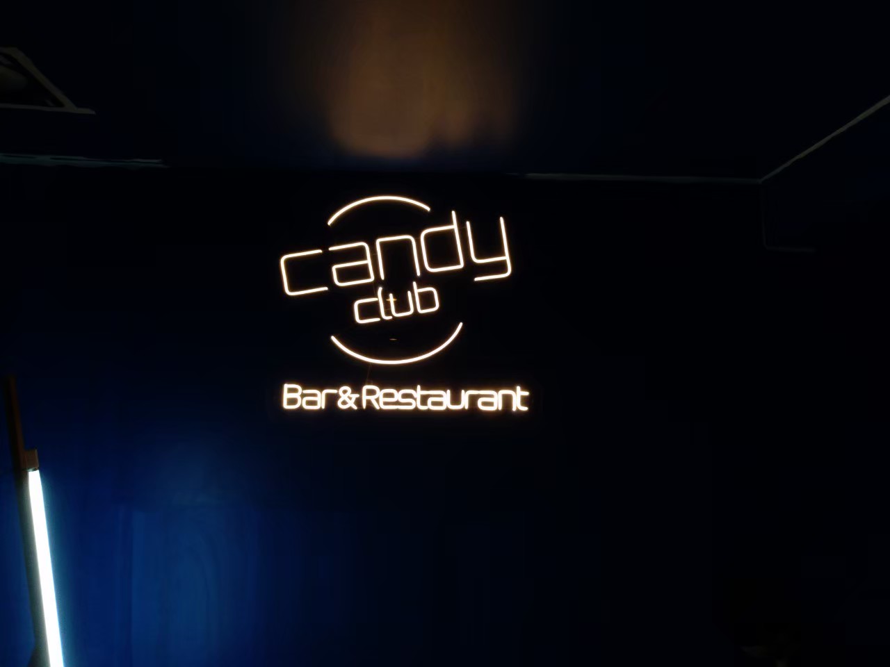 งานป้ายไฟนีออน ติดตั้ง เชียงไหม่