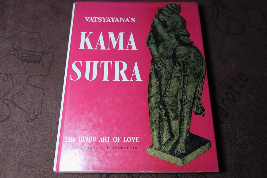 Kama Sutra of Vatsyayana The Hindu Art of Love. Complete Translation from the Original Sanskrit. By S.C. Upadhy aya