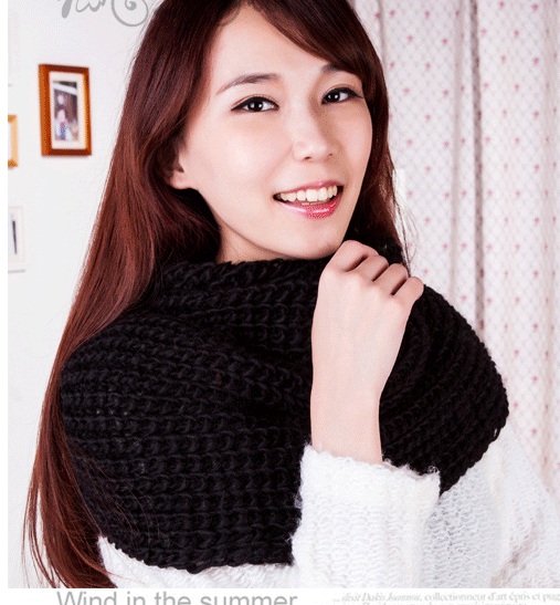 พร้อมส่ง - ผ้าพันคอไหมพรมกันหนาว NC120 (สีดำ)