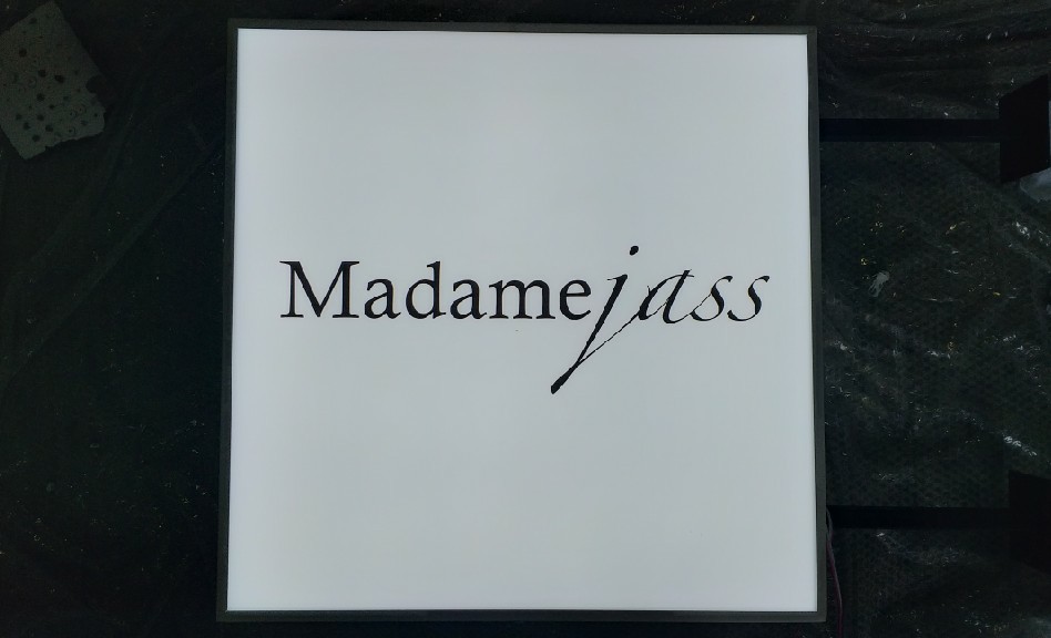 งานป้ายกล่องไฟ