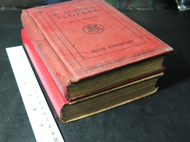 A School Algebra with answer by H.S.HALL & Key to HALL'S School Algebra by L.W.GRENVILLE ปกแข็ง 2 เล่ม ปี 1970 / 1956