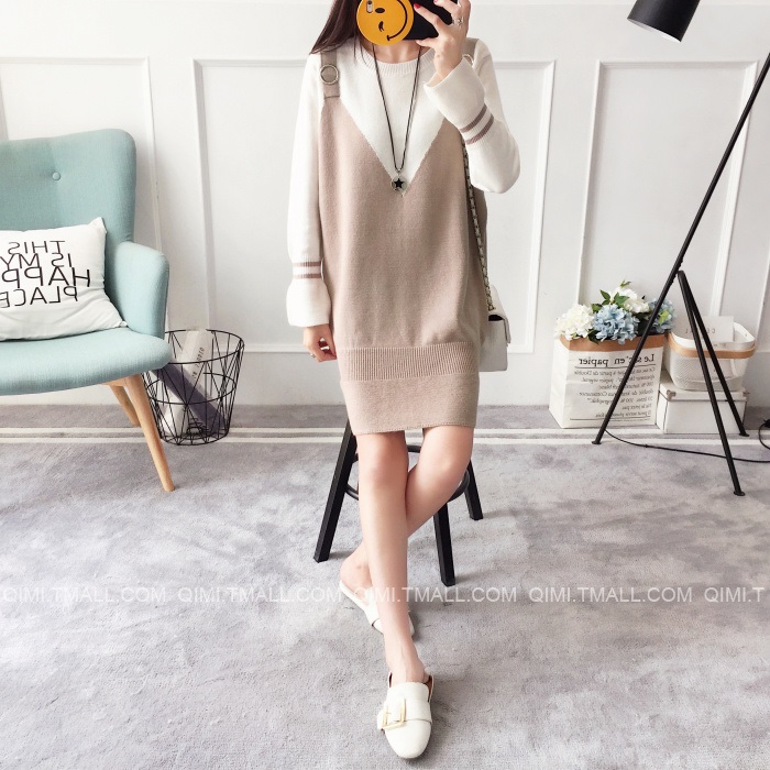 พรีออเดอร์ - เดรสไหมพรม Pre - DT126 (สีเบจ)