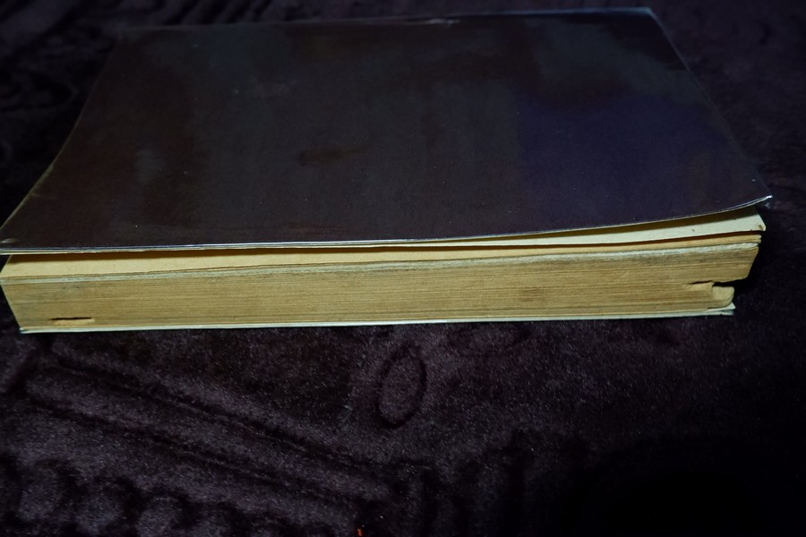 คู่มือศีกษาพระเครื่อง พระรอด วัดมหาวัน พระซุ้มกอ ทุ่งเศรษฐี ฯลฯ โดย เชียร ธีรศานต์ (ทำปกใหม่)//ขายตามสภาพ///