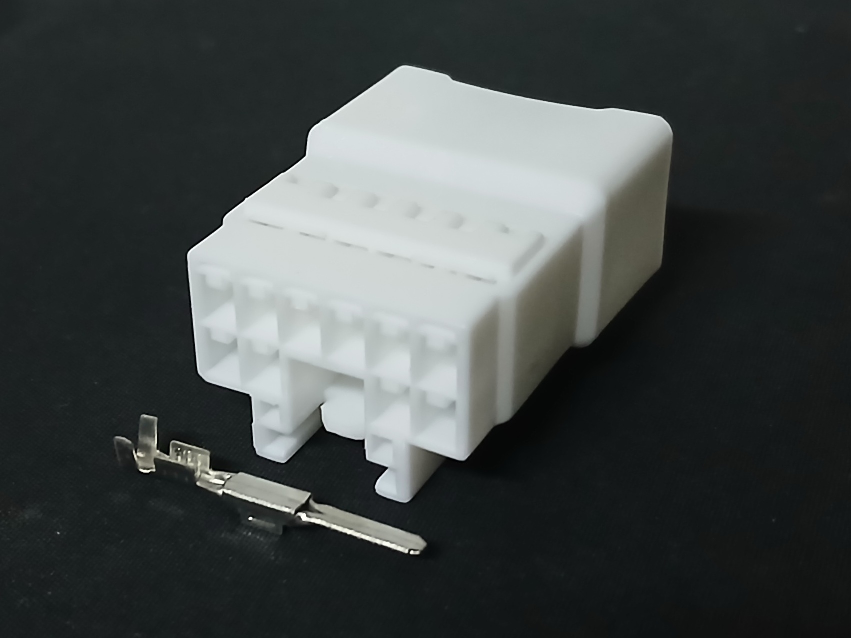 10 พิน ขาว กล่องคุมสเต็ปมอเตอร์เทอร์โบ วีโก้ #641059