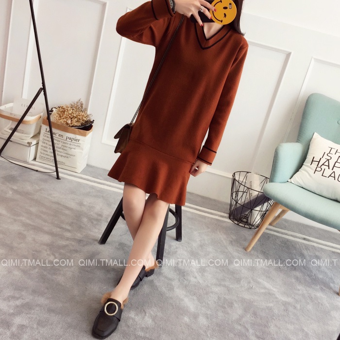 พรีออเดอร์ - เดรสไหมพรม Pre - DT146 (สีน้ำตาล)