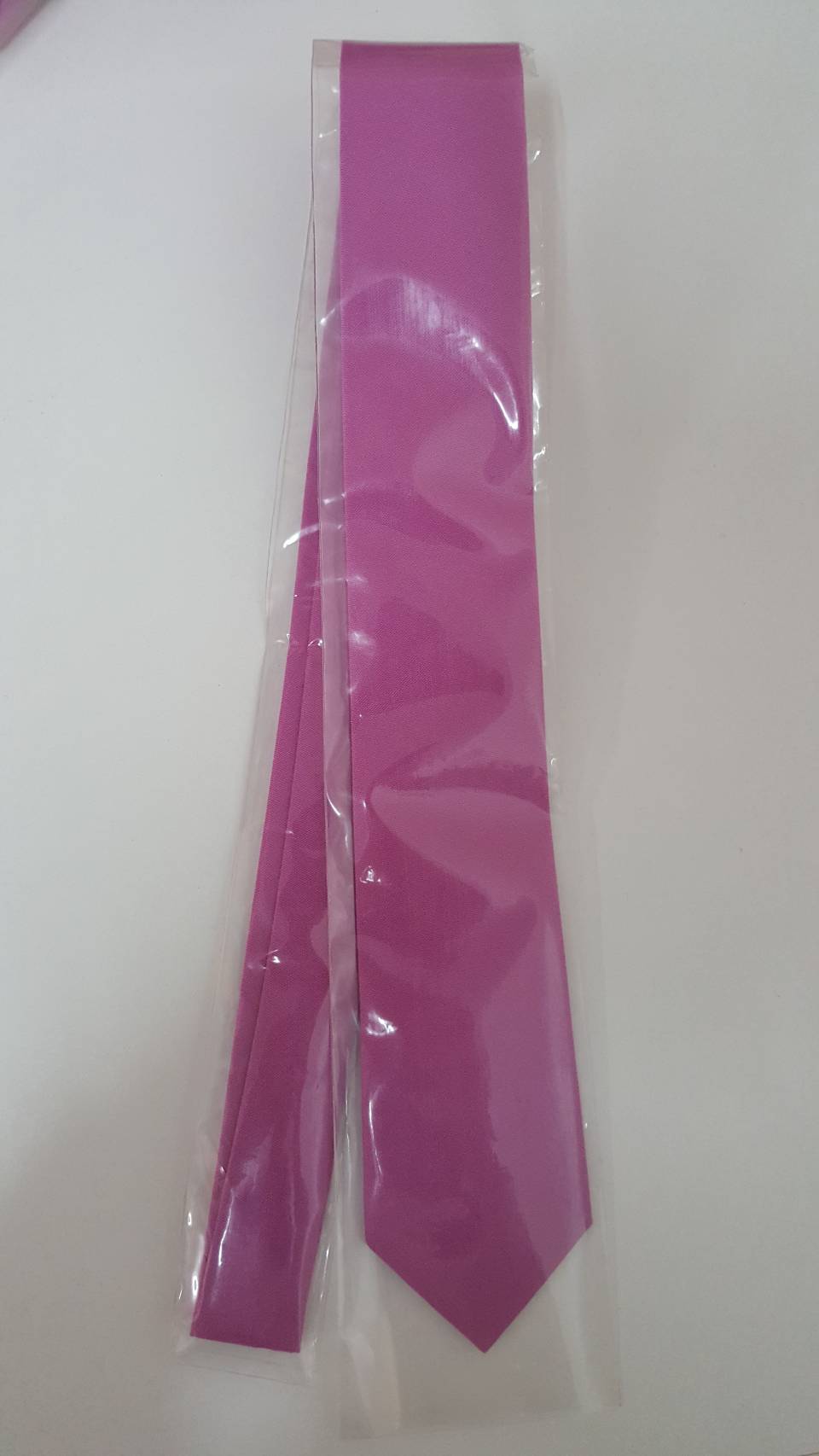 Winky Pink1 - เนคไท ผ้าโทเร สีชมพูอมม่วง เฉด 1 (NT116)