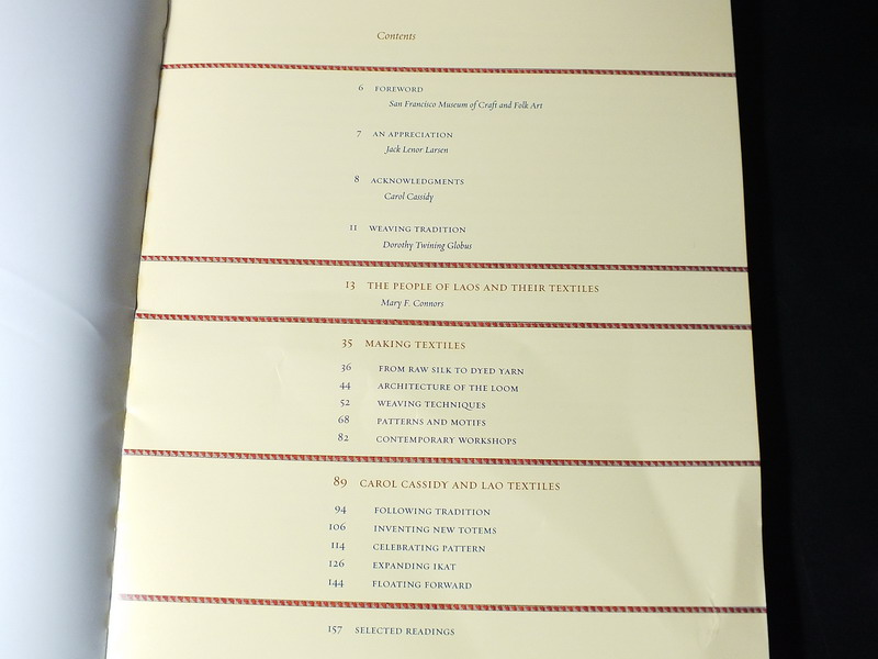 WEAVING TRADITION BY CAROL CASSIDY & WOVEN SILKS OF LAOS มี 160 หน้า ปี 2004