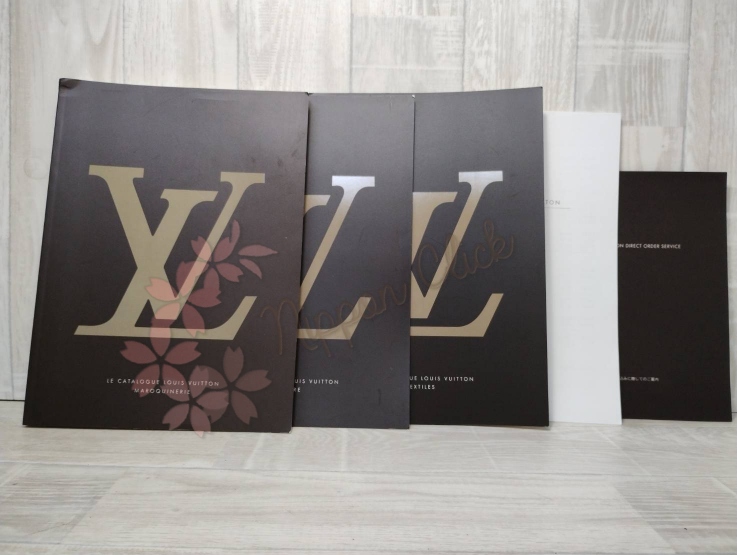 Louis Vuitton catalogue 2004 แคตตาลอค หลุยส์วิคตอง ปี 2004