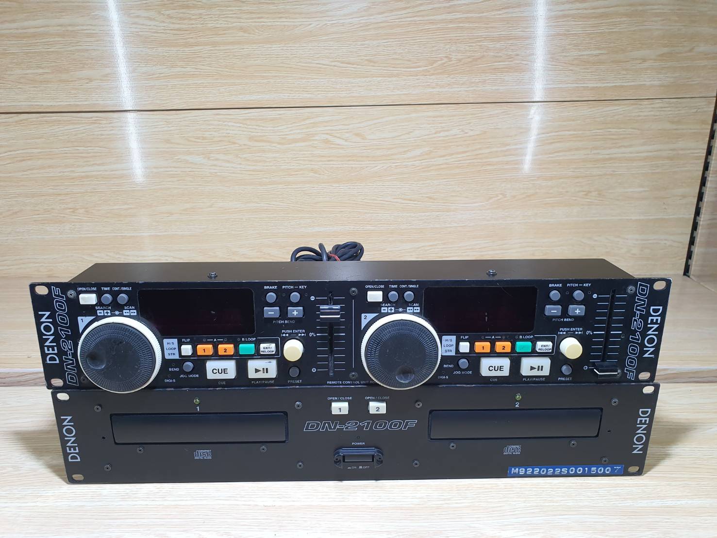 เทปเครื่องเล่นซีดีคู่Dual CD Player DN-2100F