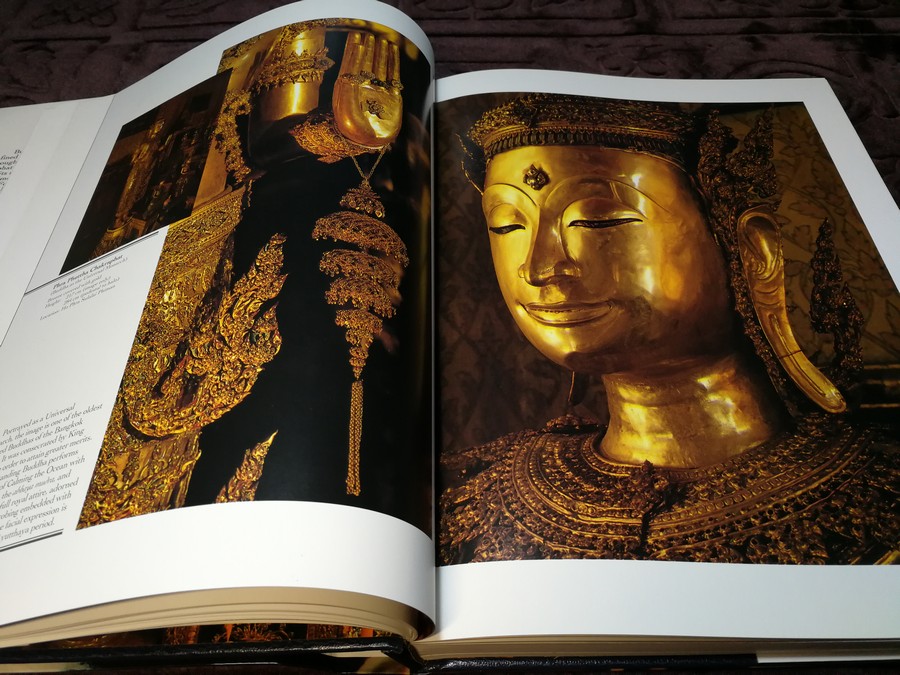 Buddha Images in the Grand Palace (พระพุทธปฏิมาในพระบรมมหาราชวัง) ปกแข็งมีกล่อง ปี 1994 (Pre-Order สอบถาม)