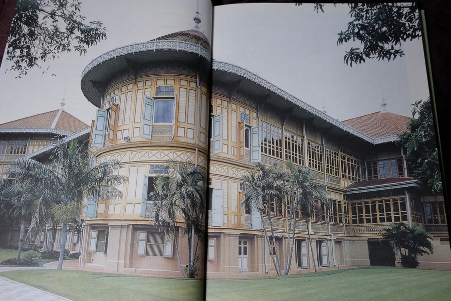 ตำราทำกับข้าวฝรั่ง พระราชนิพนธ์ ใน รัชกาลที่ 5 (ทรงเเปล) ปกเเข็ง ปี 2545