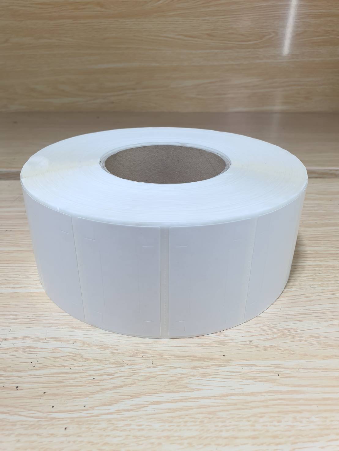 สติ๊กเกอร์ 63x38 mm. แกน 3'' (3,000ดวง)