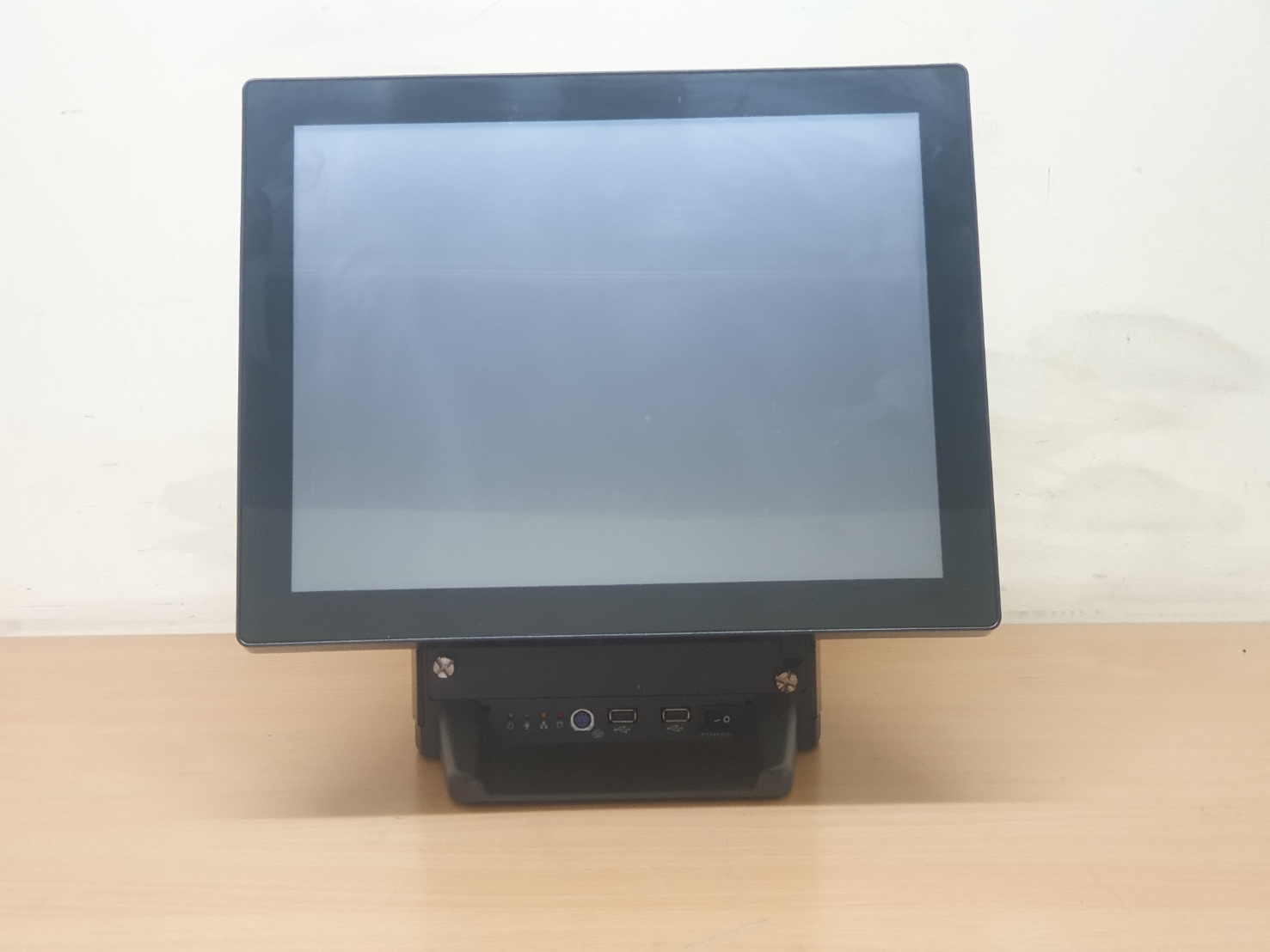เครื่องแคชเชียร์ POS PC Point of sale All in one ยี่ห้อ Datavan รุ่น Alpha A715มือสอง