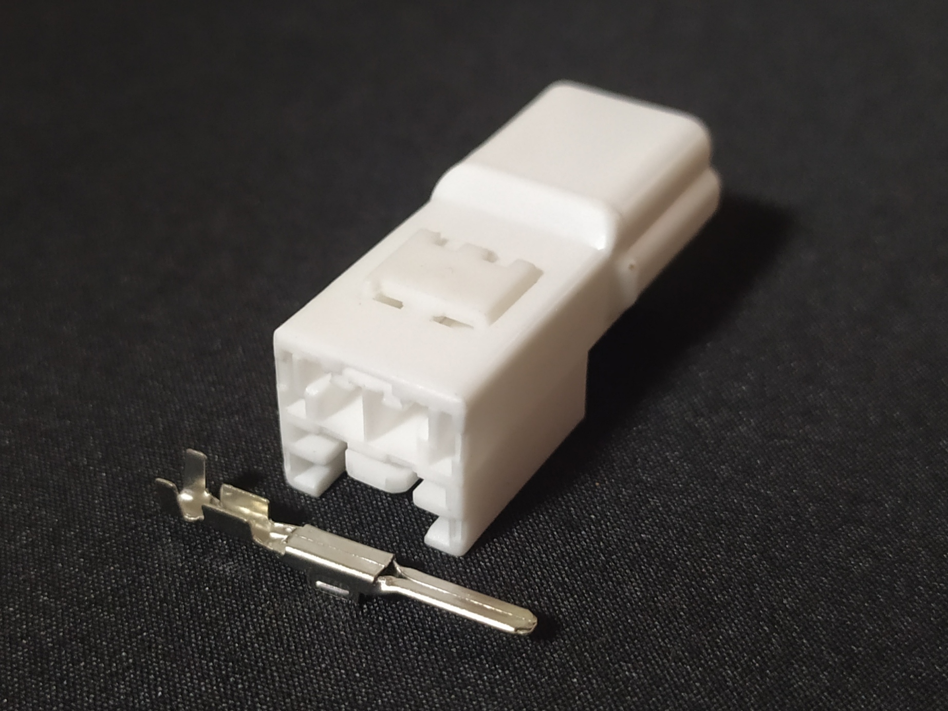 2 พิน ขาว 2.3 #1248