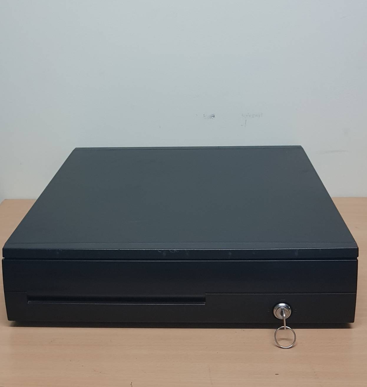 Cash Drawer fosiflex (ลิ้นชักเก็บเงิน โพสซิเฟล็ก CR-4100 ) ขนาด 5 ช่องแบงค์ 5 ช่องเหรียญ,Port RS-232 มือสอง