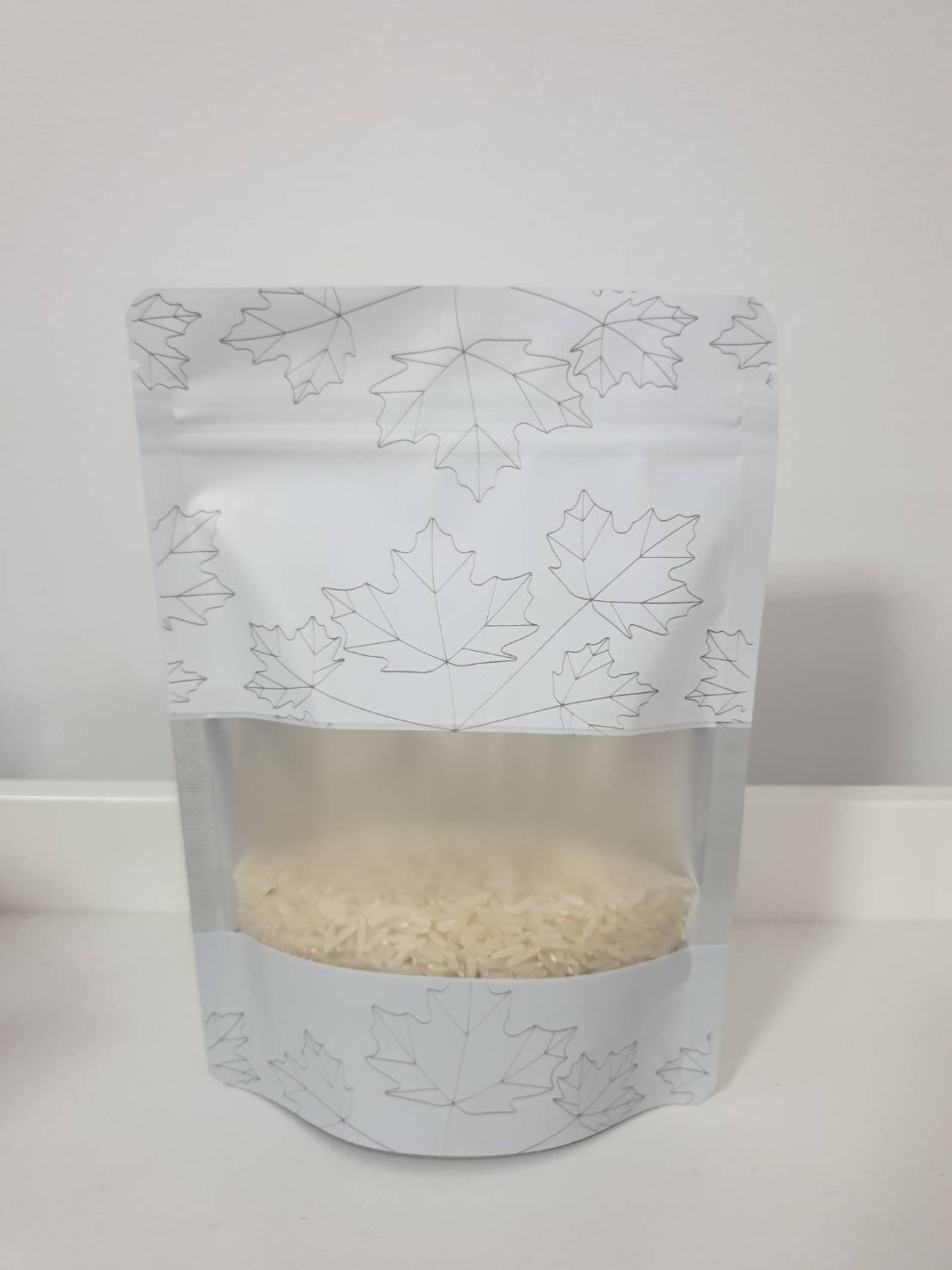 ถุงฟอยล์สีลายใบเมเปิ้ล หน้าต่างใส ซิปล็อคตั้งได้ (เมทัลไลท์)