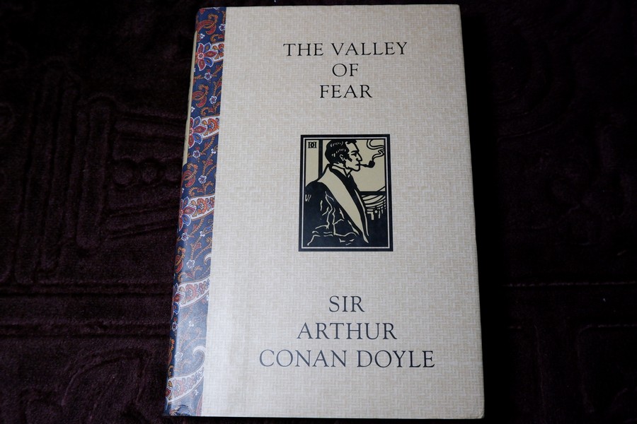 ชุด sherlock holmes by sir artur conan doyle ปกเเข็ง 8 เล่ม ปี 1994 (print in usa)