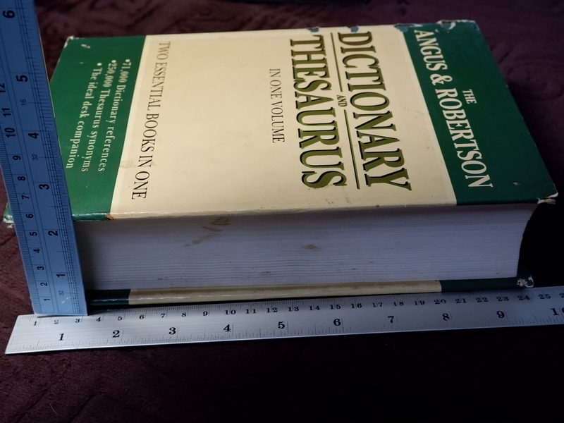 the angus & robertson dictionary and thesaurus in one volume