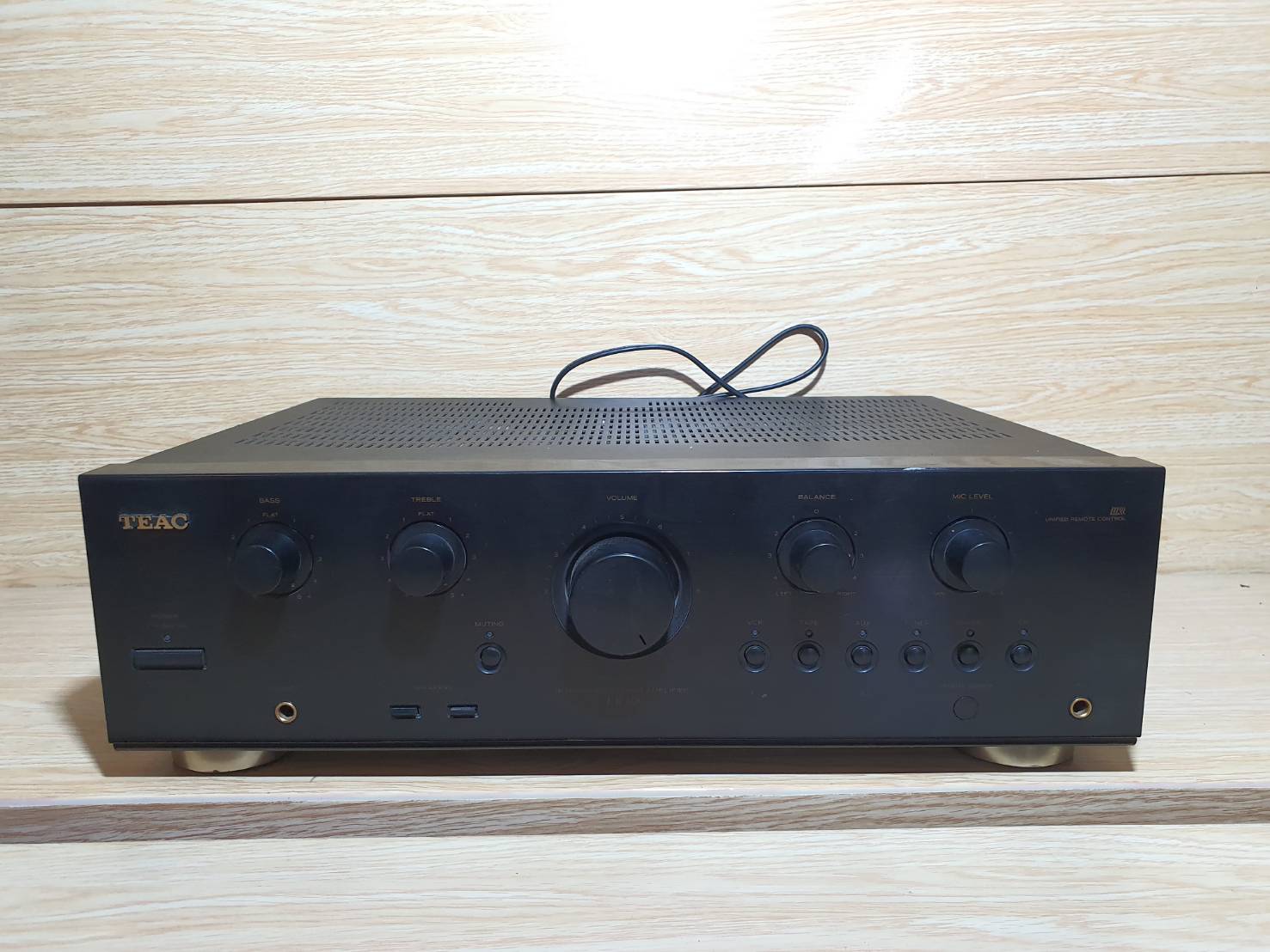 teac a-r300