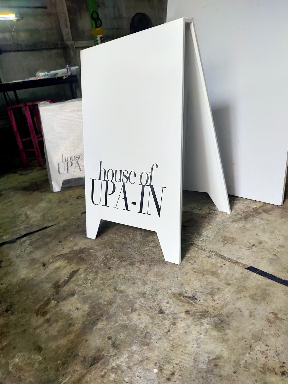 งานป้ายติดสติ๊กเกอร์